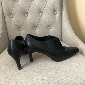 Black boot style heel